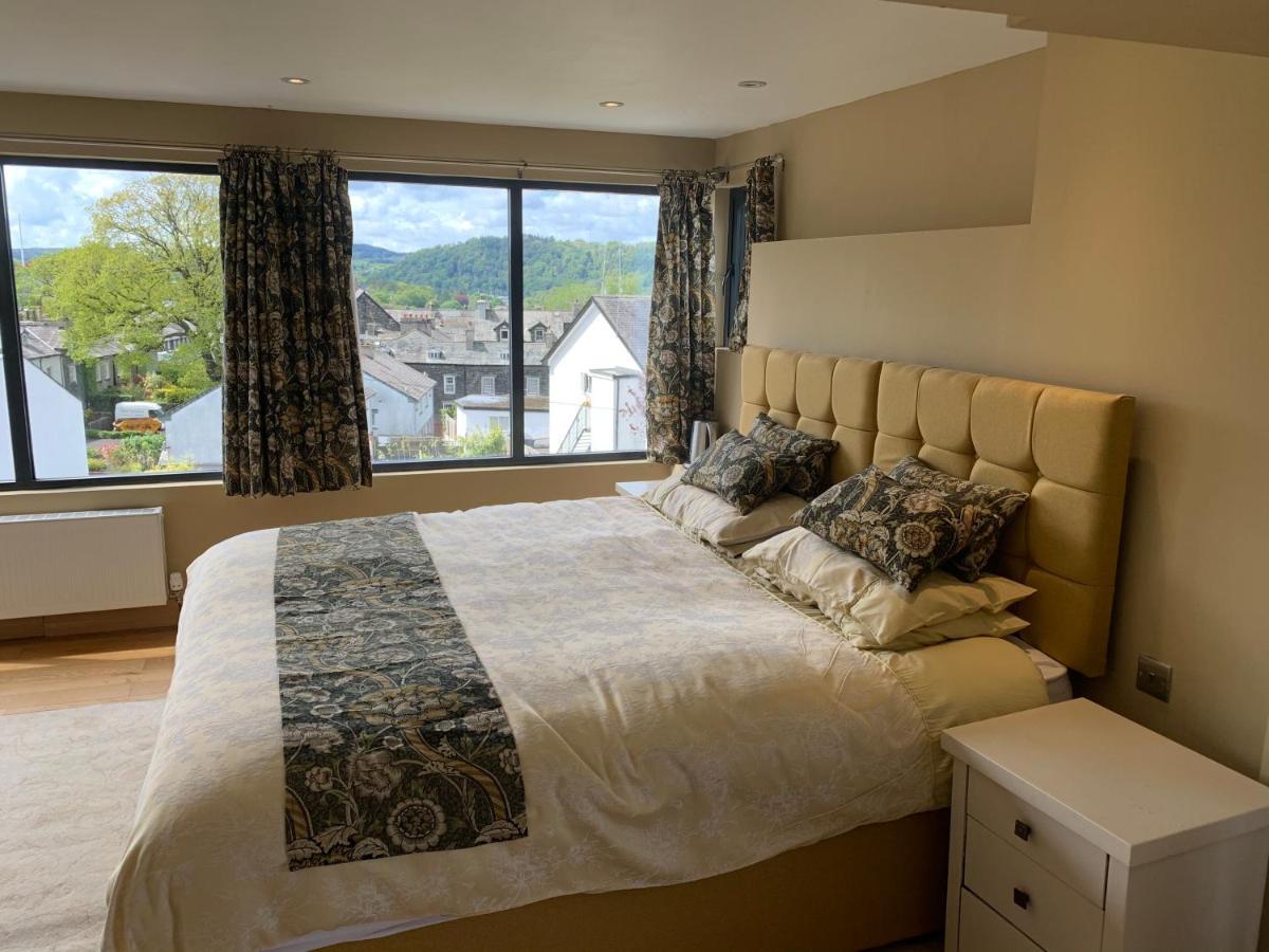 The Penthouse Bowness Luxury Loft Jacuzzi Bath & Complimentary Lakeview Spa Membership ภายนอก รูปภาพ